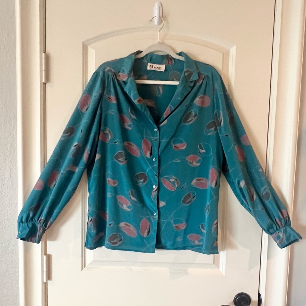 Vintage Stuart Lang jewel toned button up blouse with abstract tulip flowers - Picture 8 of 8